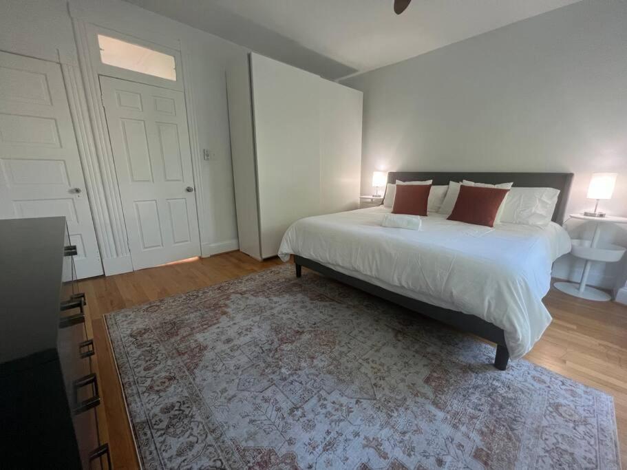 3-Bedroom House With Cute Patio Explore Dc On Foot วอชิงตัน ภายนอก รูปภาพ