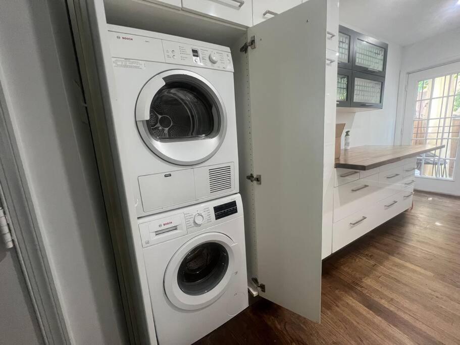 3-Bedroom House With Cute Patio Explore Dc On Foot วอชิงตัน ภายนอก รูปภาพ